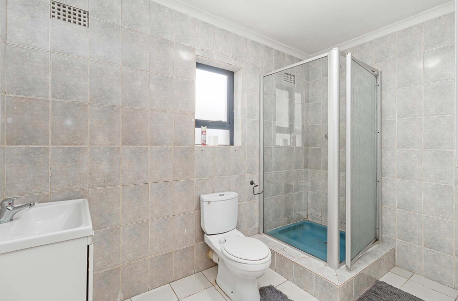 8 Bedroom Property for Sale in Milnerton Ridge Western Cape